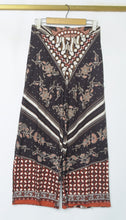 将图片加载到图库查看器,Long Pant - Modern Batik Art