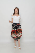 将图片加载到图库查看器,PANT - Aladdin Three Quarter Batik Pant