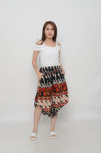 将图片加载到图库查看器,PANT - Aladdin Three Quarter Batik Pant