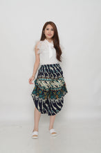 将图片加载到图库查看器,PANT - Aladdin Three Quarter Batik Pant