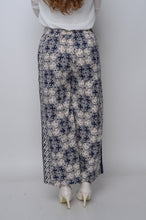 将图片加载到图库查看器,Long Pant - Modern Batik Art