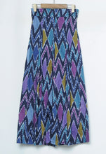 将图片加载到图库查看器,Long Skirt - Stylist Batik Art Print