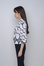 Load image into Gallery viewer, Blouse - Modern Batik Jacket
