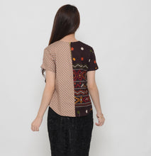 Load image into Gallery viewer, Blouse - Working in Style with Timore Motif
